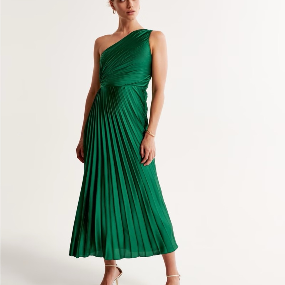 Giselle Pleated One-Shoulder Maxi Dress Dark Green XSP